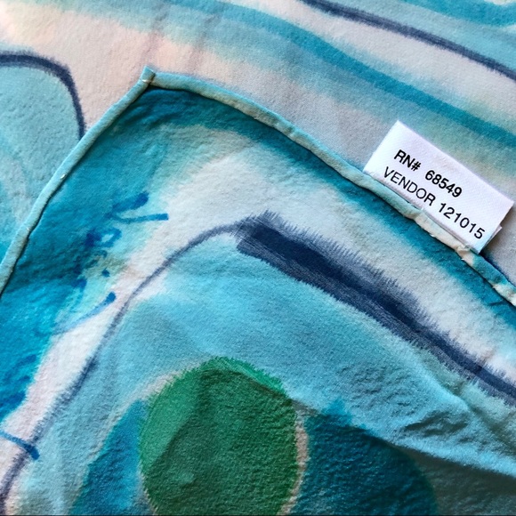 Vintage 1980’s’s Designer Jan Gipple Silk oblong scarf blue and white tones - Picture 10 of 12